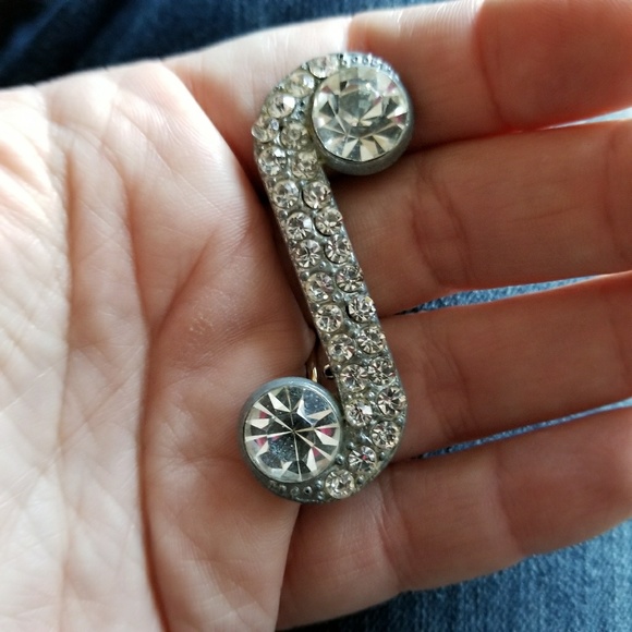 Relisted- Vintage rhinestone curlicue brooch silver tone pin - Picture 4 of 5